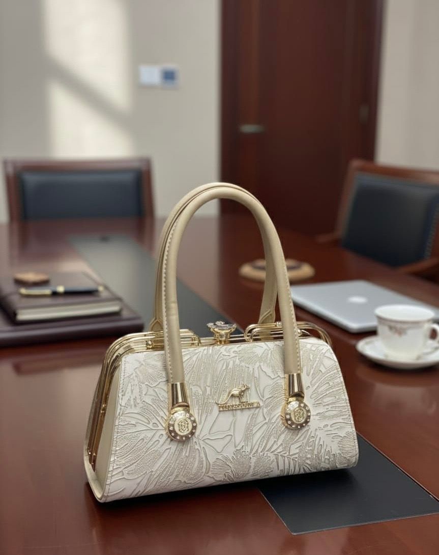 Luxury handbag for occasions 