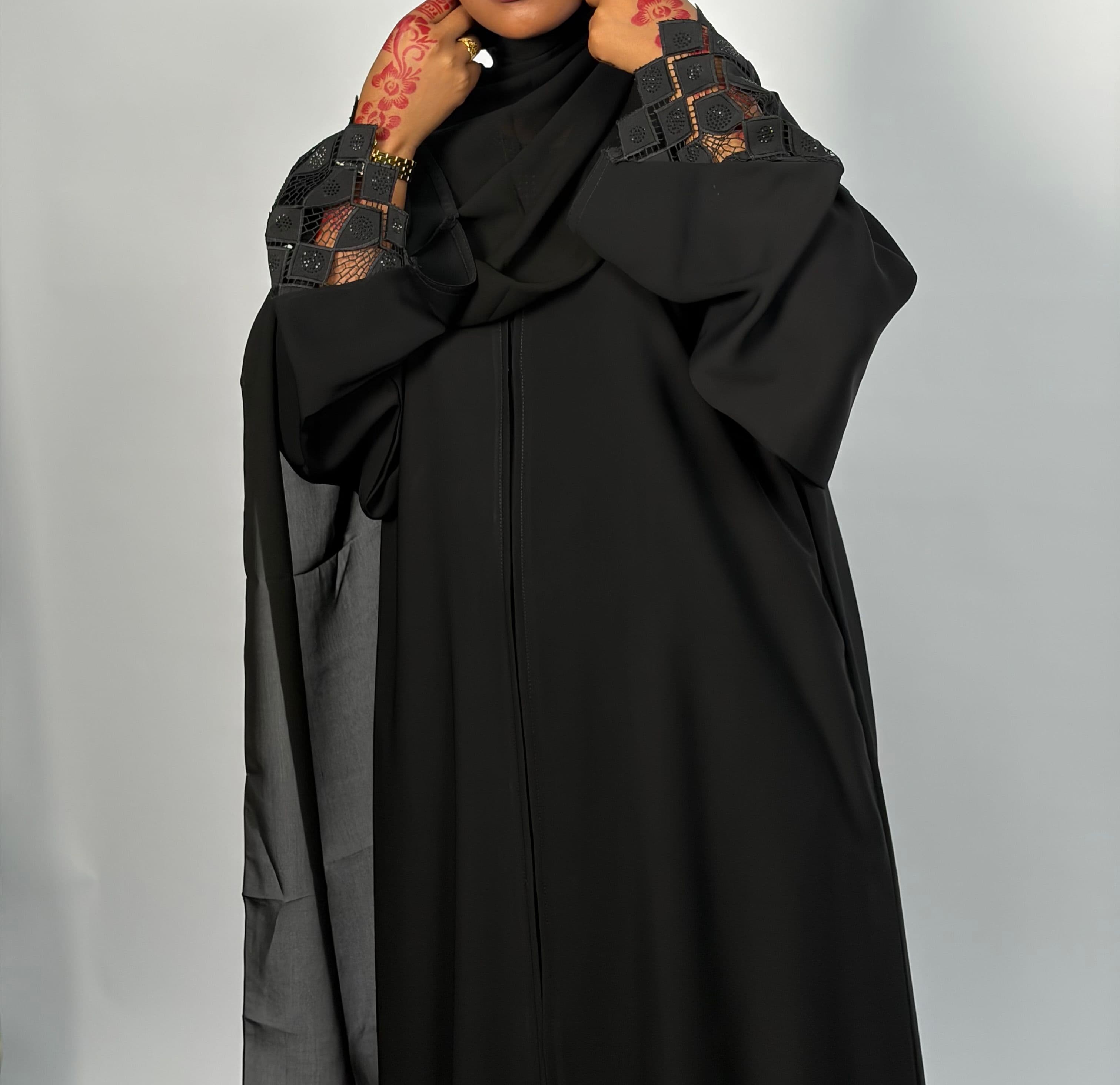 Mira abaya
